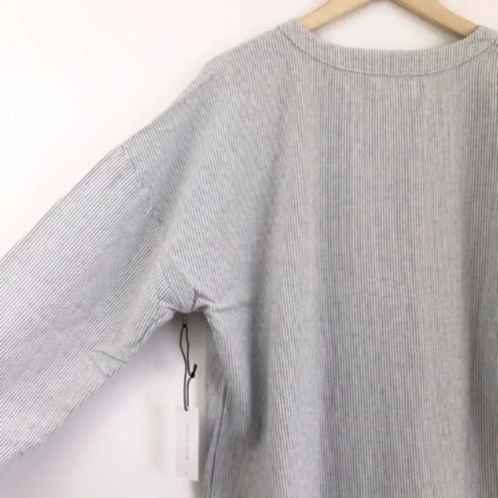 VELVET BY GRAHAM & SPENCER Drinn Split Neck Top - Picture 5 of 8